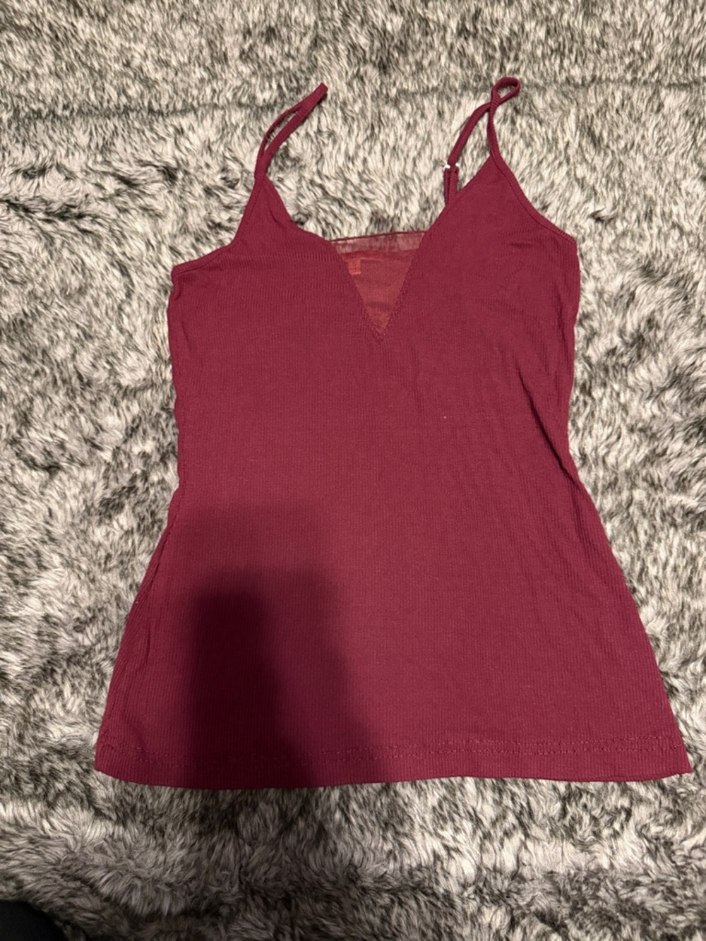 Women’s Ribbed V-Neck Cami Tank in Burgundy